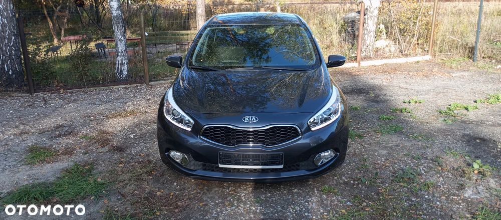 Kia Ceed 2013 photo 4