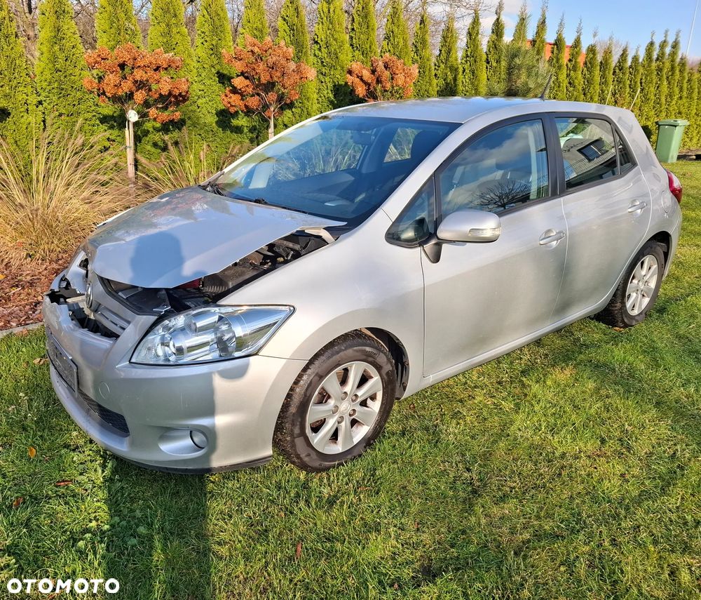 Toyota Auris 1.4 D-4D Life+ - 1