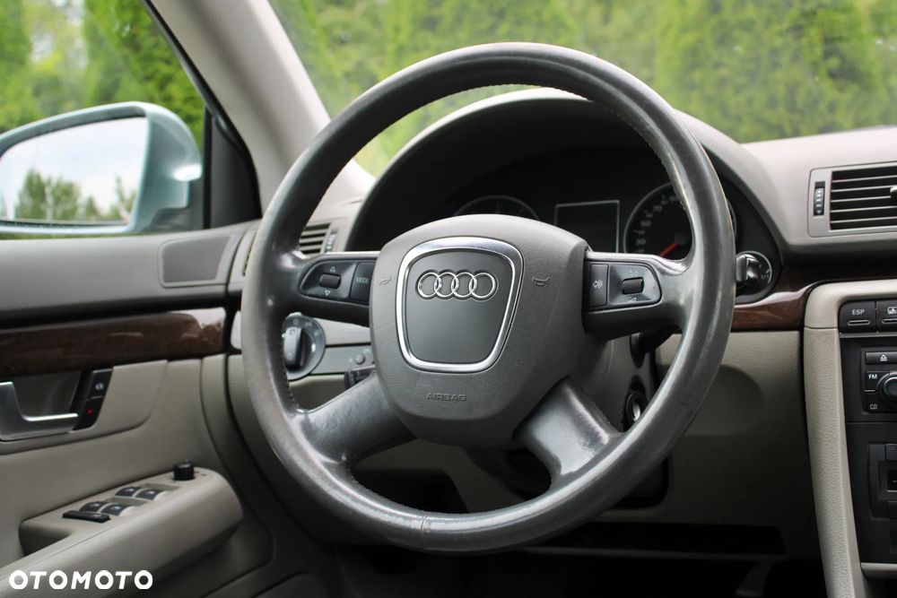 Audi A4 Limousine 2.0 T FSI quattro tiptronic - 26
