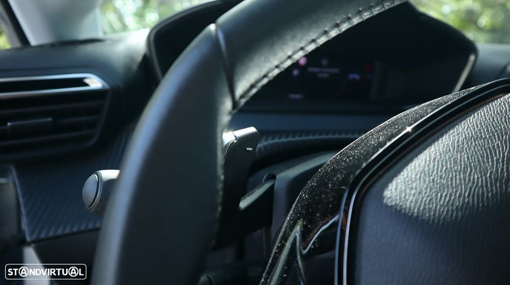 Peugeot 208 1.2 Hybrid Allure e-DCS6 - 36