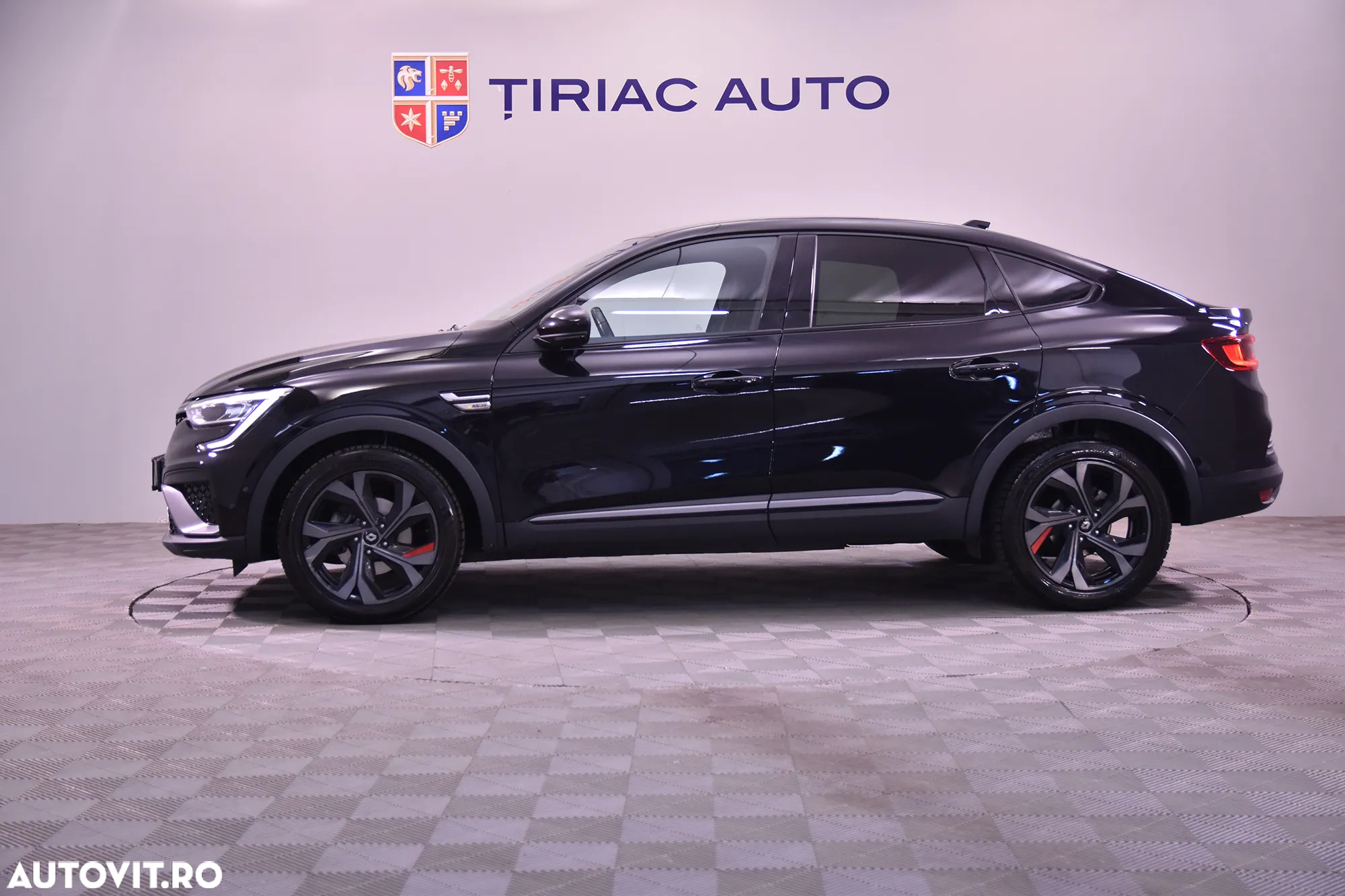 Renault Arkana E-TECH Hybrid RS Line - 2