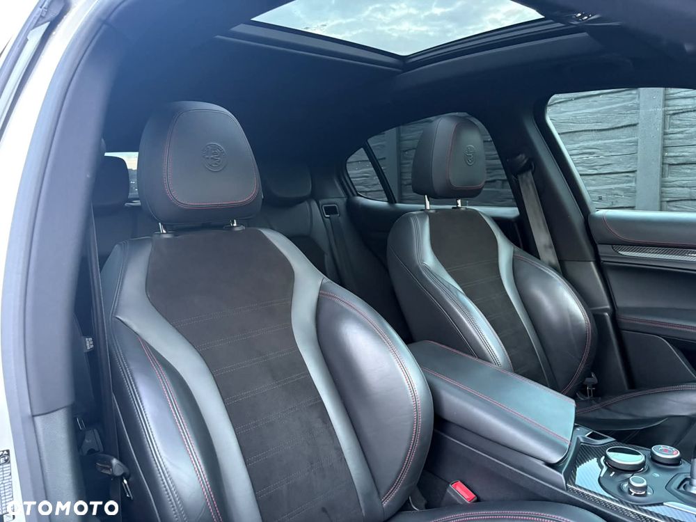 Alfa Romeo Stelvio 2.9 V6 Bi-Turbo Quadrifoglio Q4 - 9