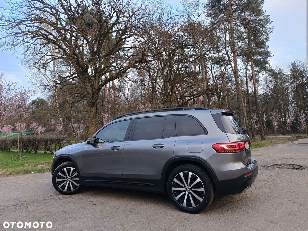 Mercedes-Benz GLB 200 7G-DCT - 5