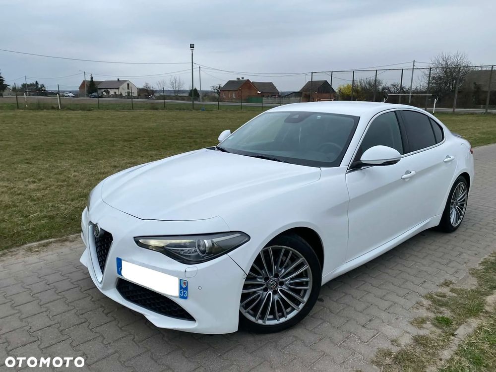 Alfa Romeo Giulia 2.2 AT8 Super - 27