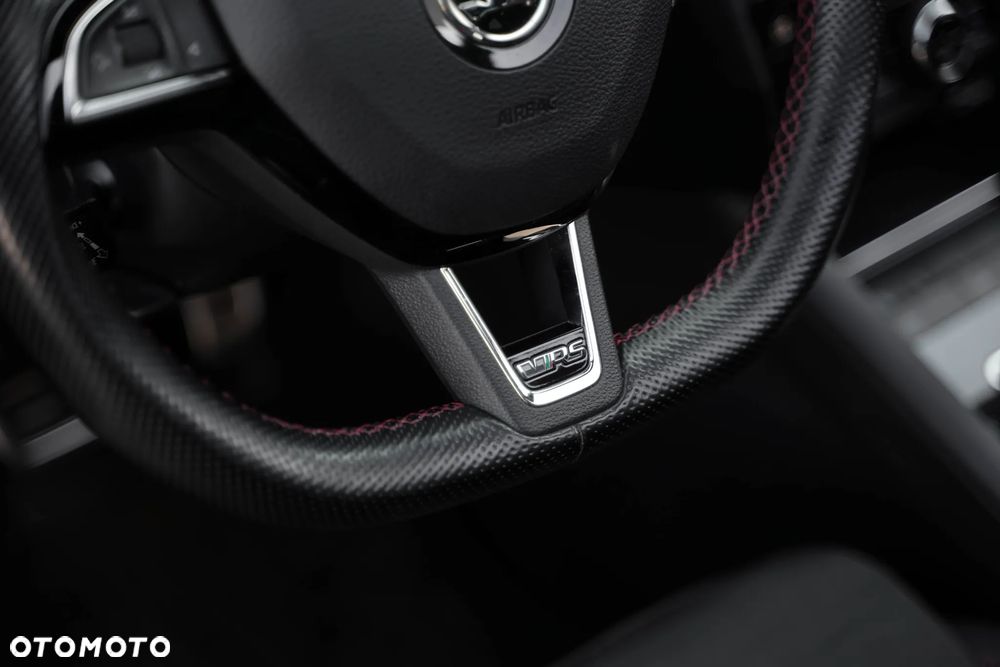Skoda Octavia 2.0 TSI RS Challenge 245 DSG - 23