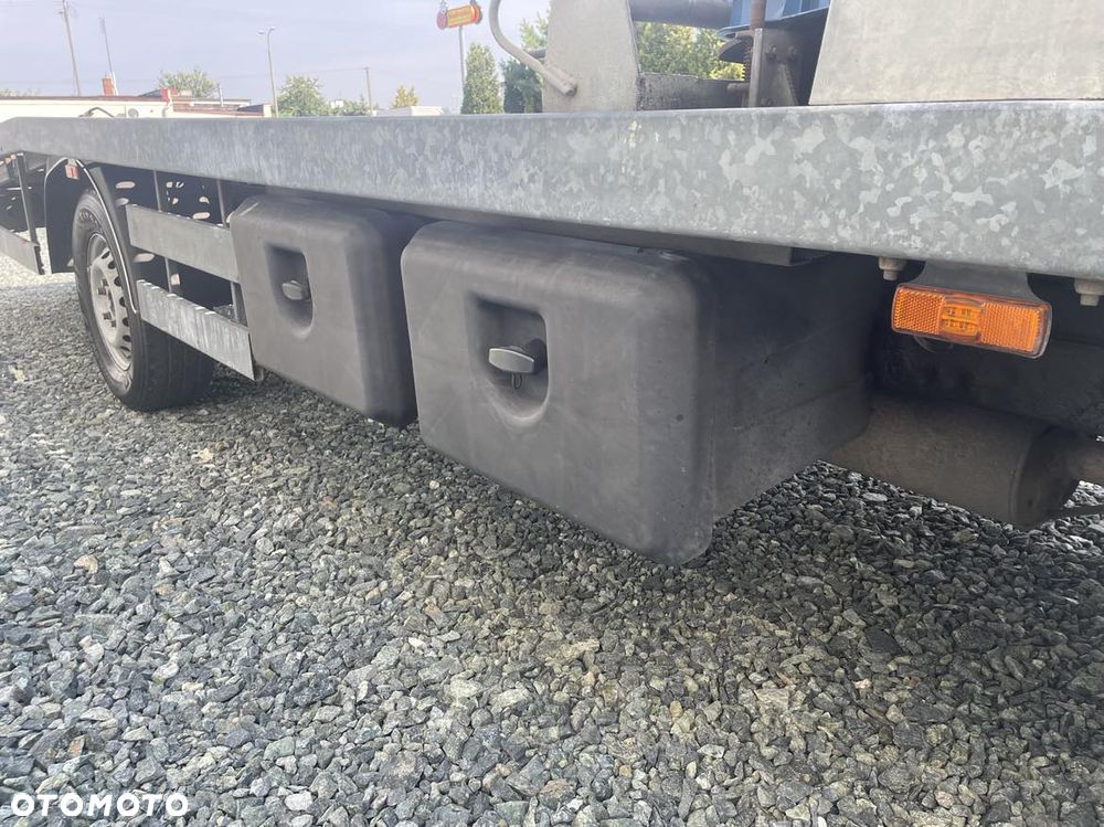 Mercedes-Benz Sprinter - 13