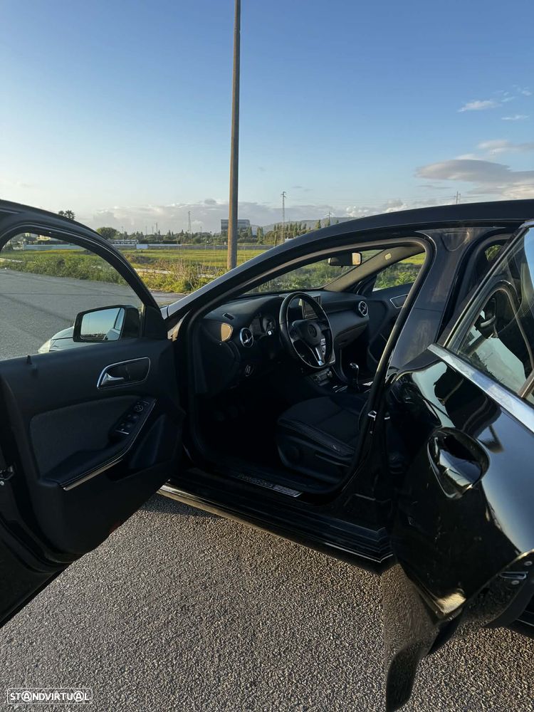 Mercedes-Benz A 180 d Urban - 2