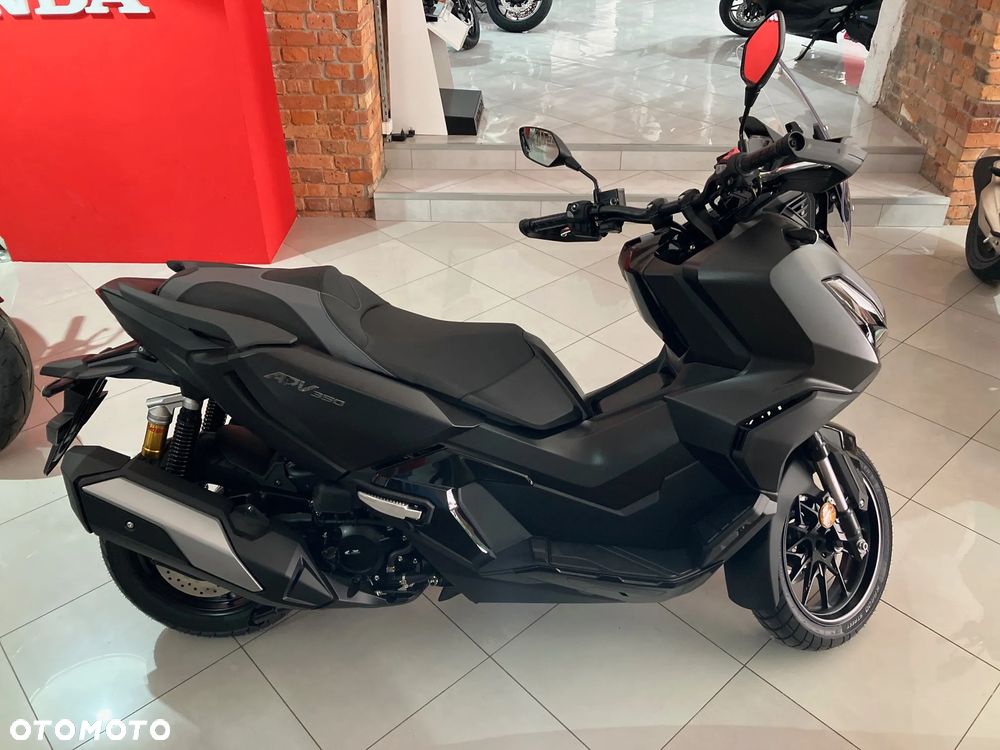 Honda ADV350 - 3