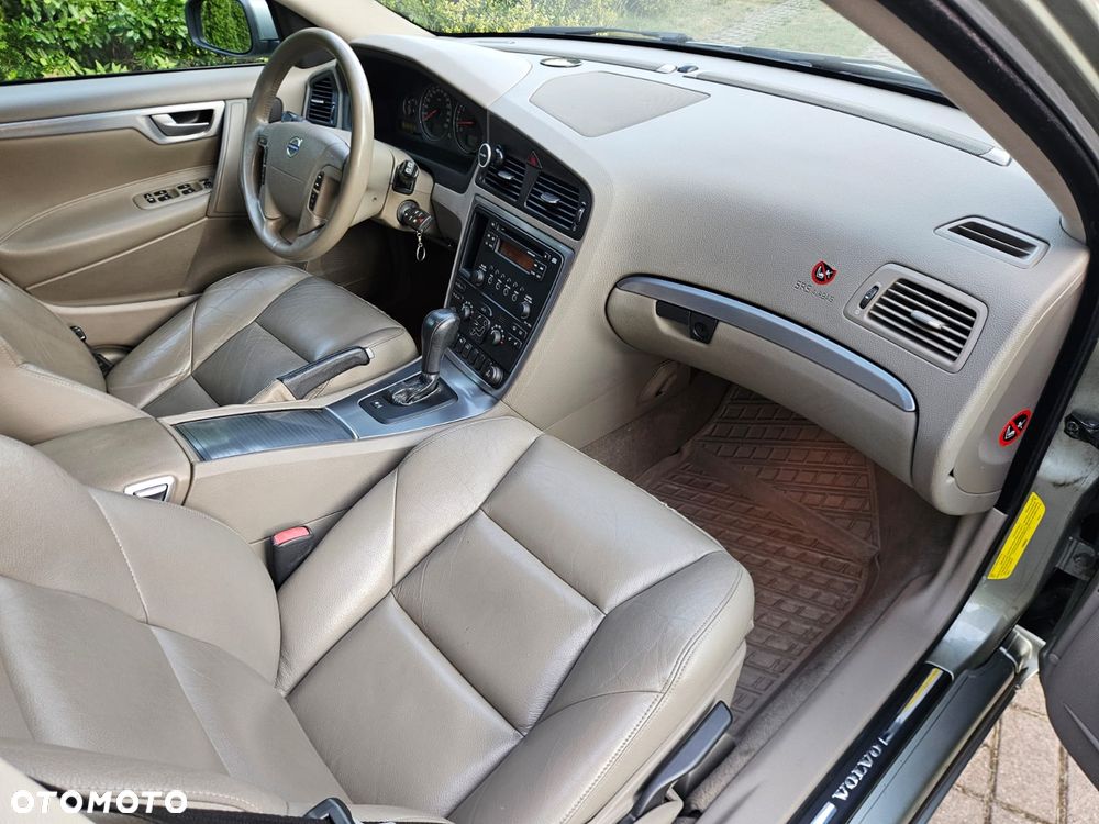 Volvo V70 2.5T AWD Summum - 35