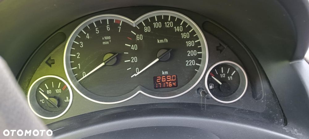 Opel Corsa 1.2 16V - 5