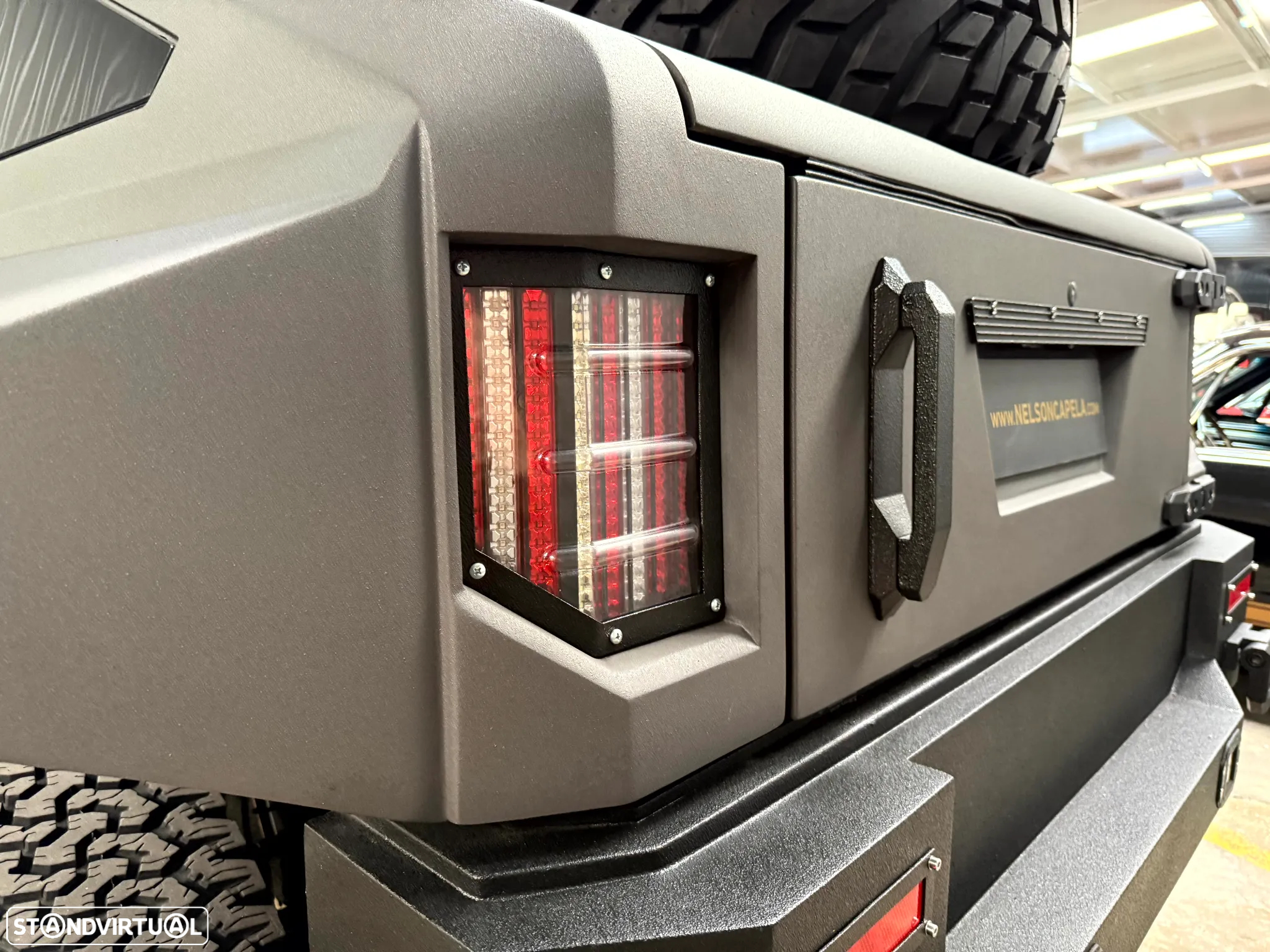 Hummer H2 Slantaback Custom 6.0 V8 - 47