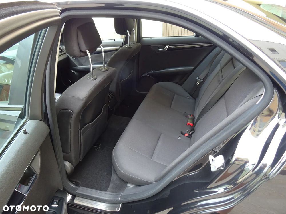 Mercedes-Benz Klasa C 200 CDI DPF Automatik BlueEFFICIENCY - 8