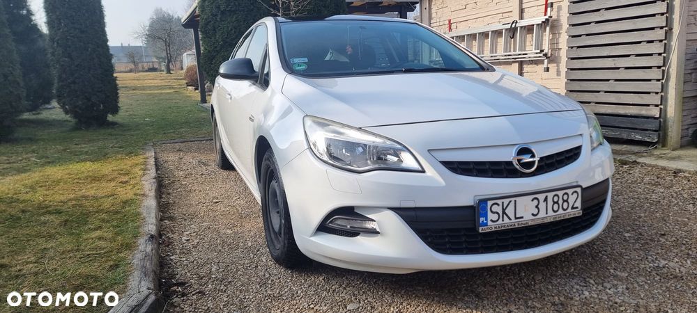 Opel Astra 2012 photo 3