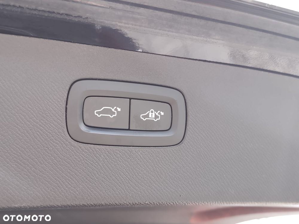 Volvo XC 90 T6 AWD Momentum 7os - 21