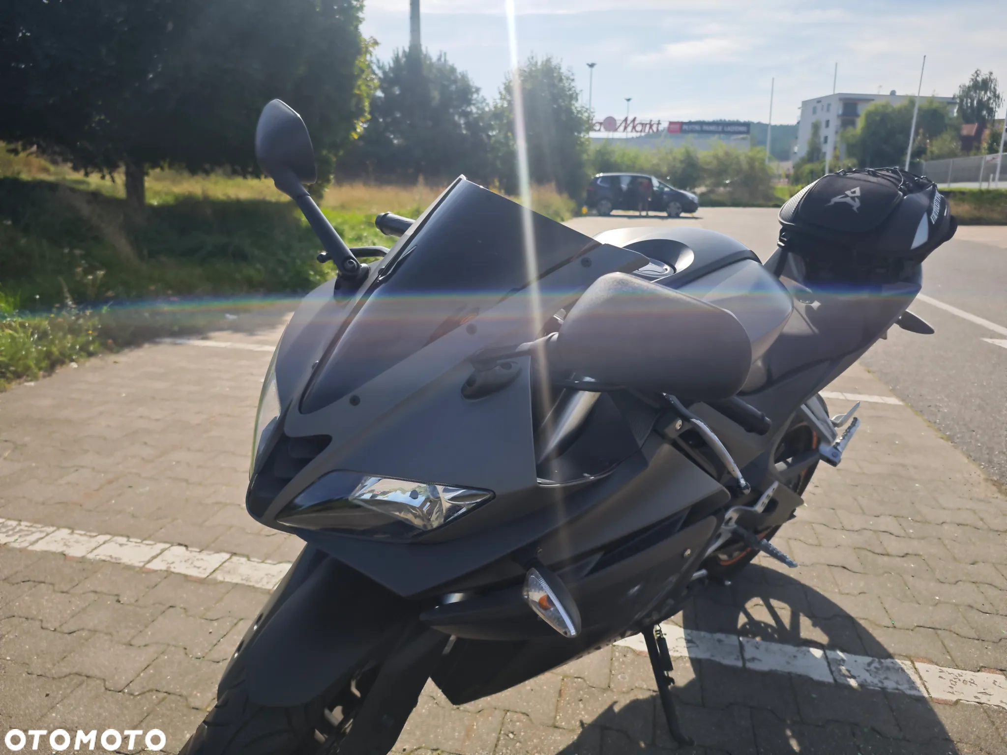 Yamaha YZF - 8