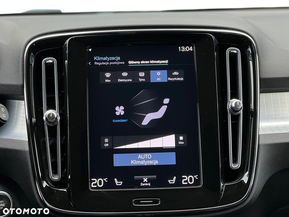 Volvo XC 40 T3 Momentum Pro - 32