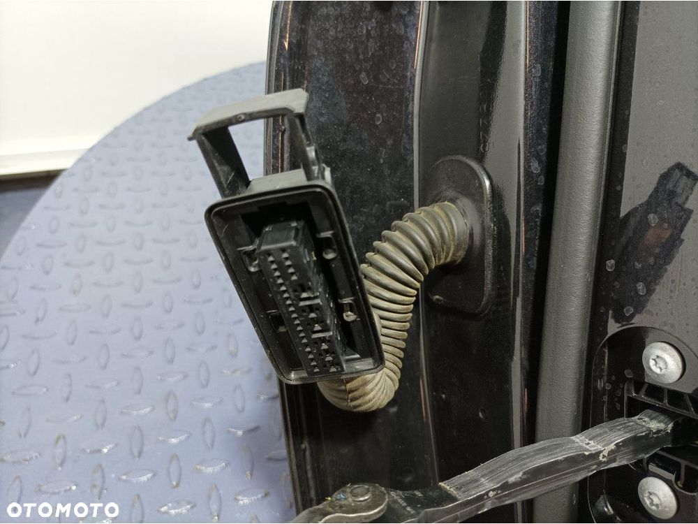 SKODA SUPERB III KOMBI DRZWI TYŁ TYLNE PRAWE LF9R - 10