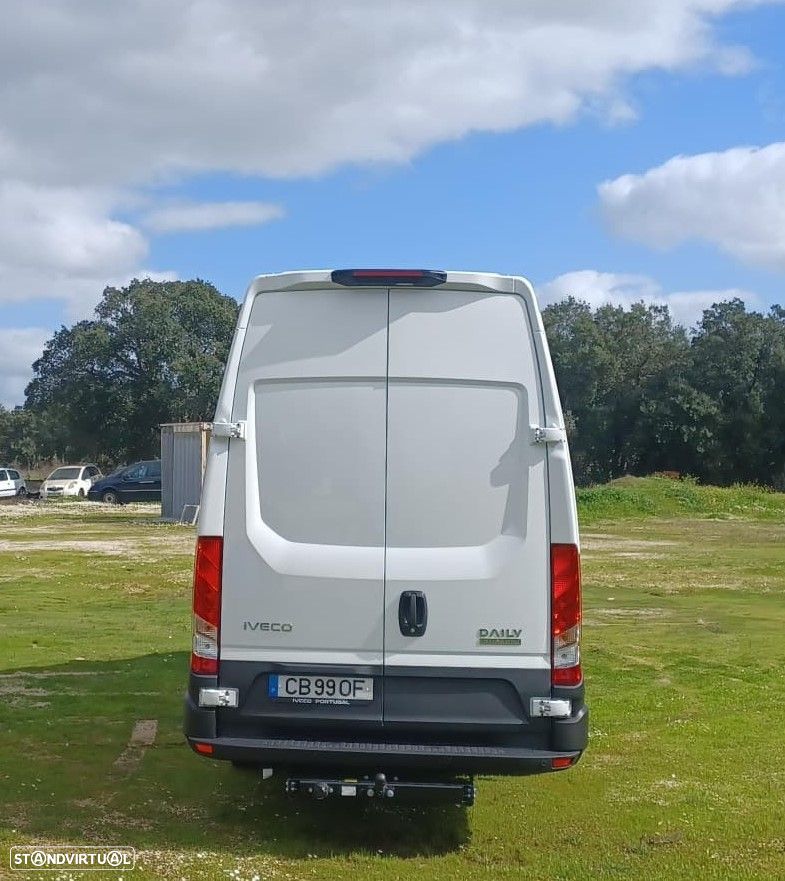 Iveco Daily 3.0 35C21HV A8 4100 18m3 - 5