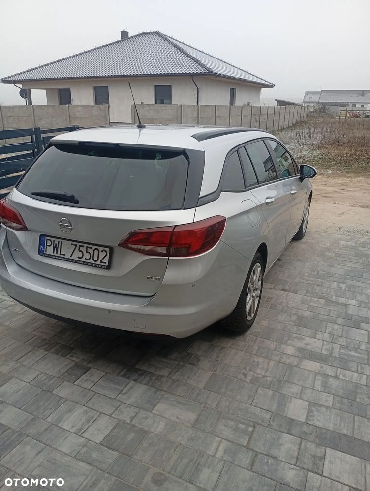 Opel Astra 1.6 D (CDTI) Dynamic - 3