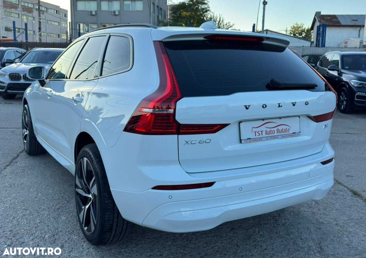 Volvo XC 60 B4 MHEV AT8 FWD Momentum Pro - 6