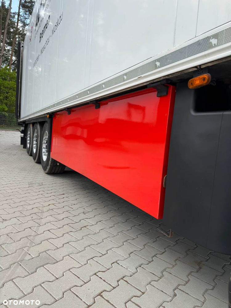 Schmitz Cargobull SKO24L - 18