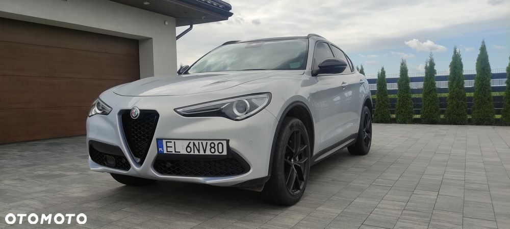 Alfa Romeo Stelvio - 2