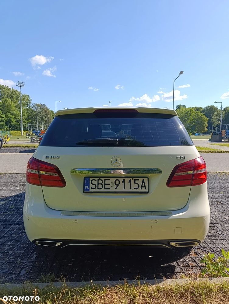 Mercedes-Benz Klasa B 180 (CDI) d 7G-DCT Urban - 6