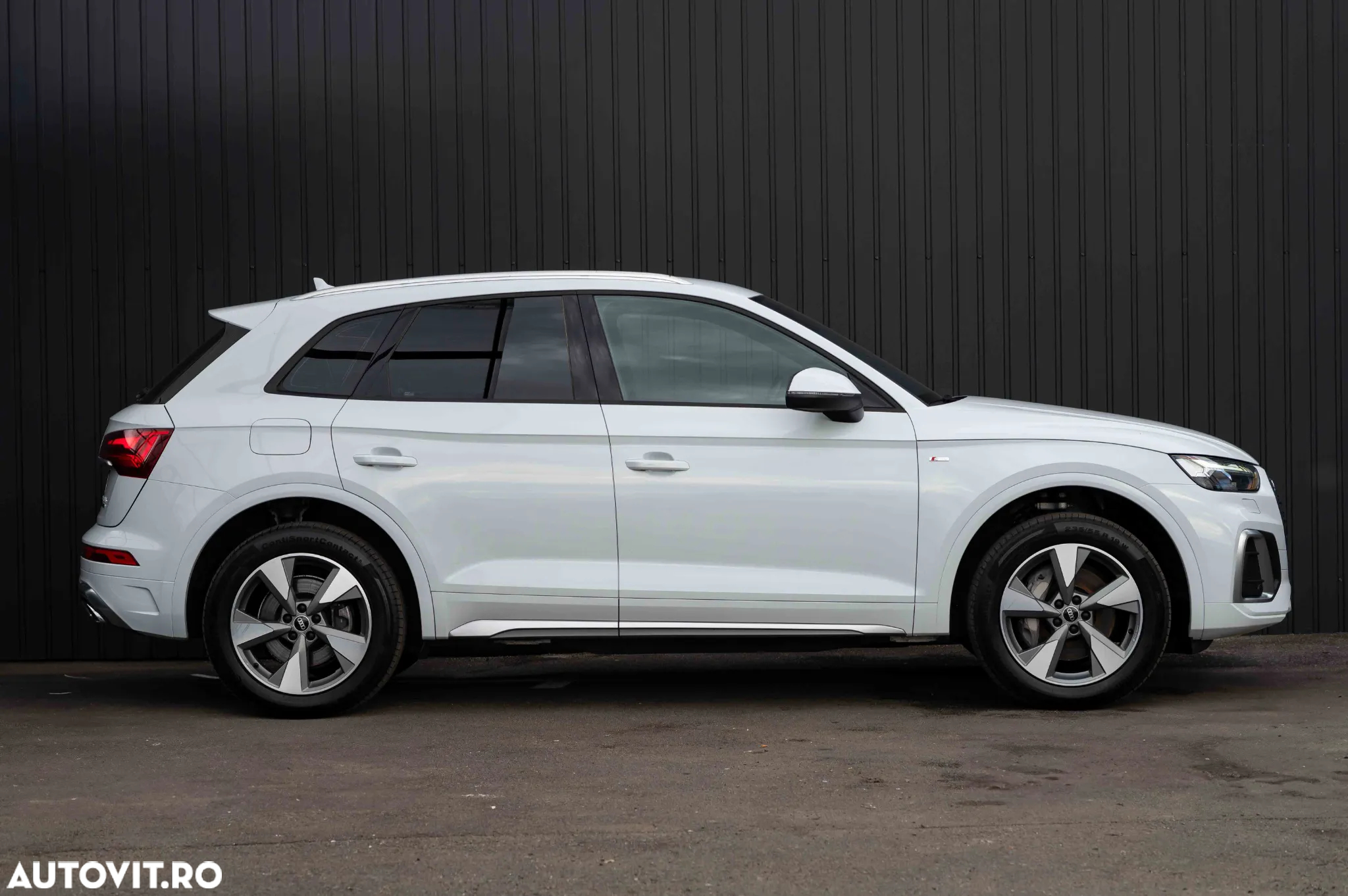 Audi Q5 50 TFSIe quattro S tronic S line - 4