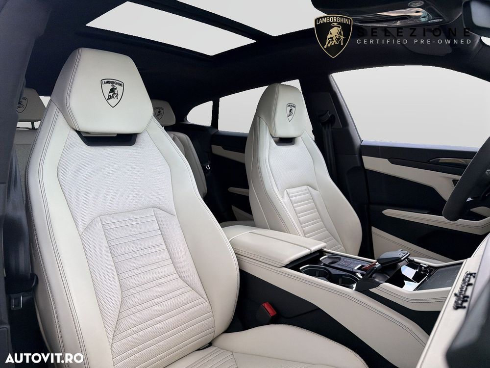 Lamborghini URUS - 11