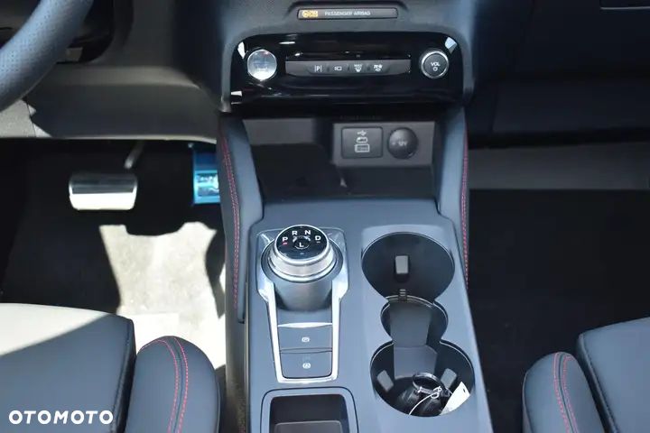 Ford Kuga - 8