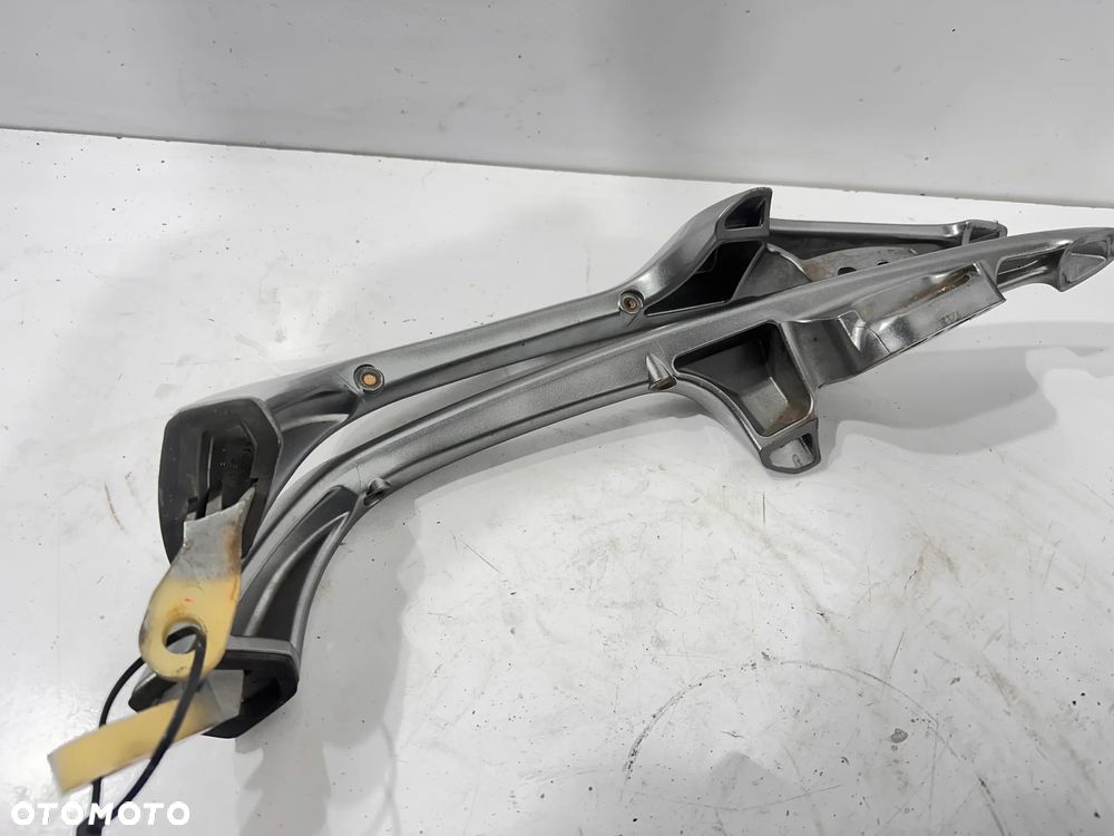 Trzymanie pasażera  Suzuki Burgman 650 - 4