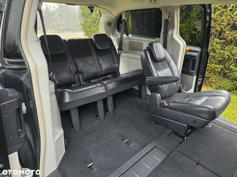 Chrysler Grand Voyager 2.8 CRD Limited - 12