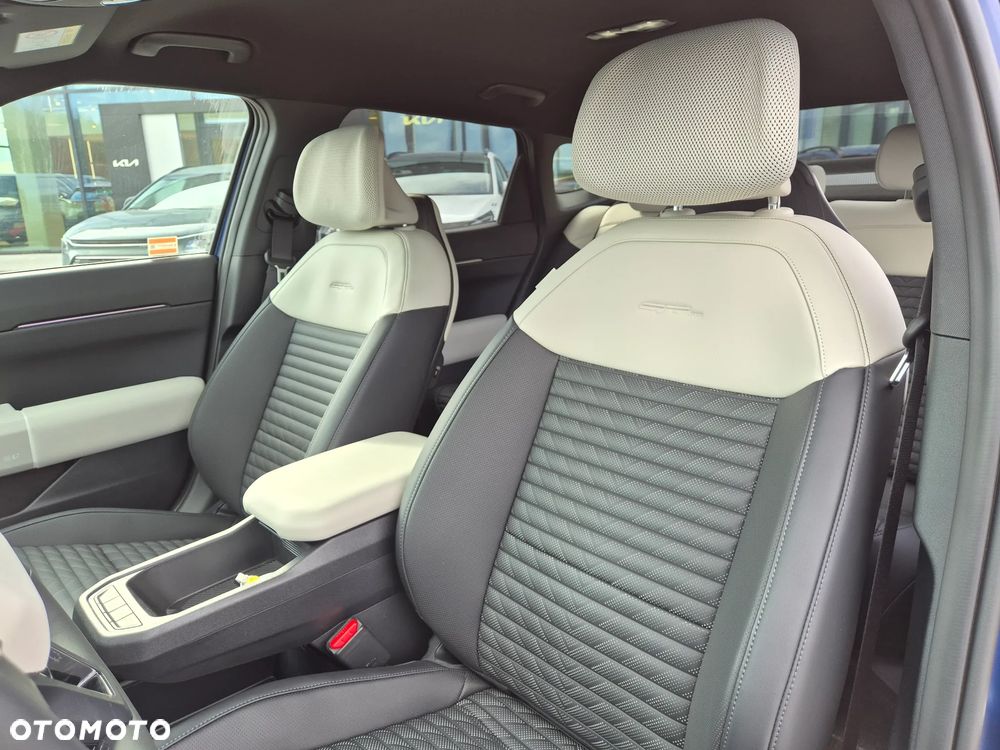 Kia EV4 81.4kWh GT-Line - 10