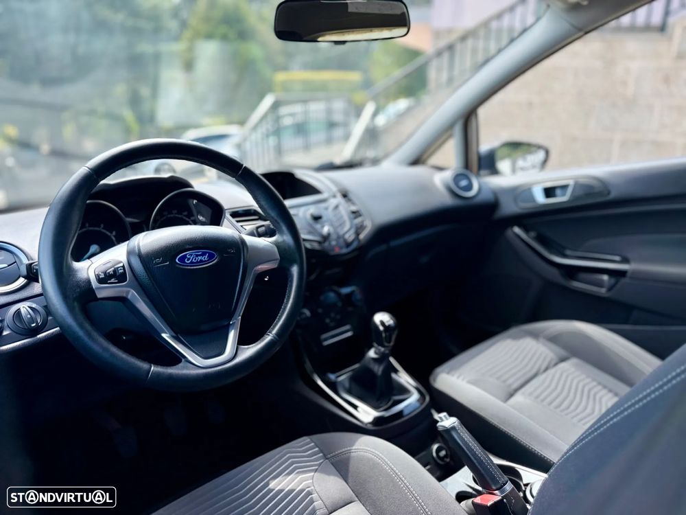 Ford Fiesta 1.0 T EcoBoost Titanium - 29
