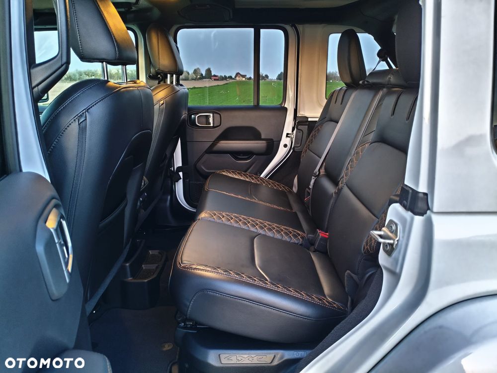 Jeep Wrangler - 21
