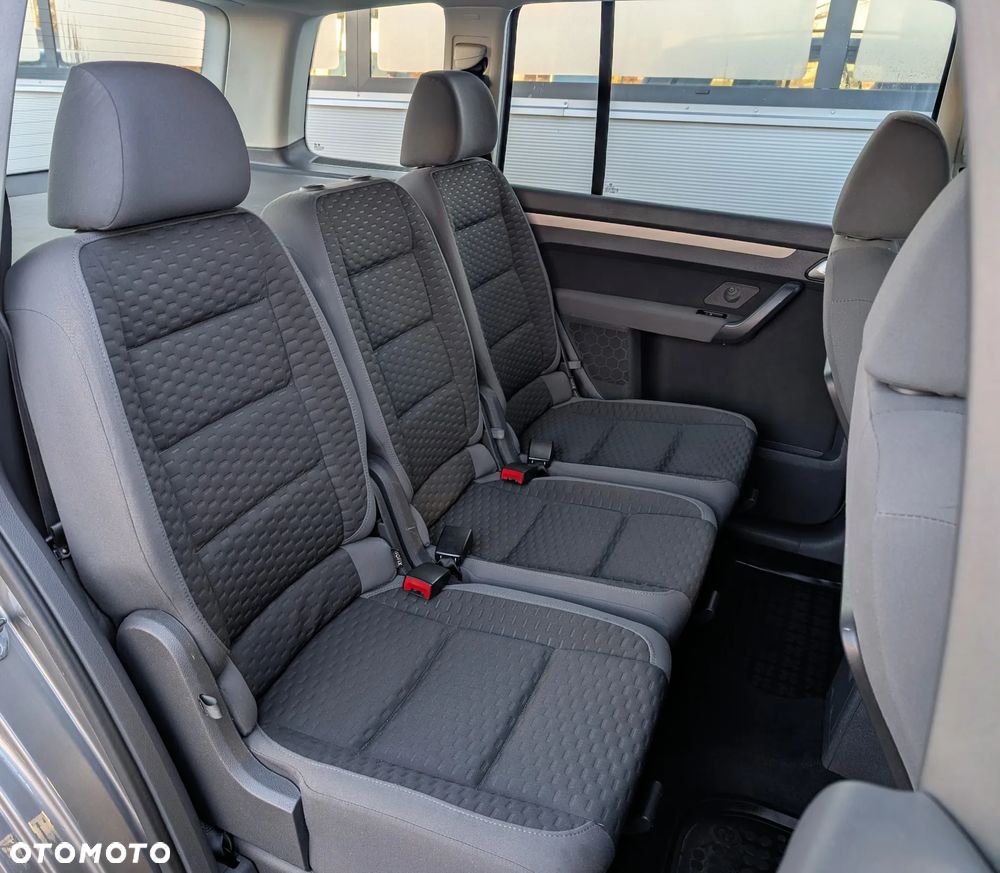 Volkswagen Touran 1.9 TDI DSG Trendline - 16