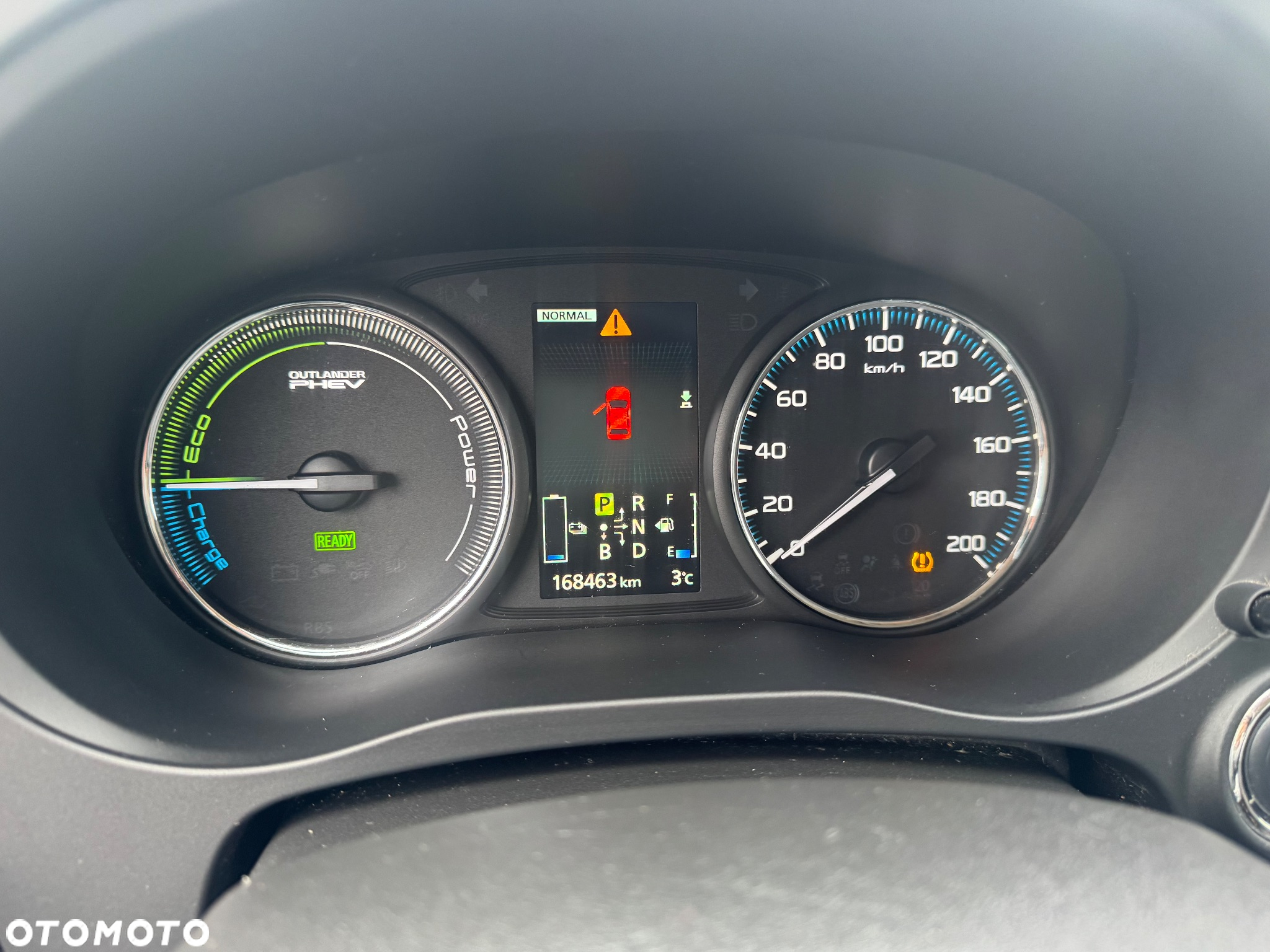 Mitsubishi Outlander 2.0 4WD Plug-In Hybrid - 17