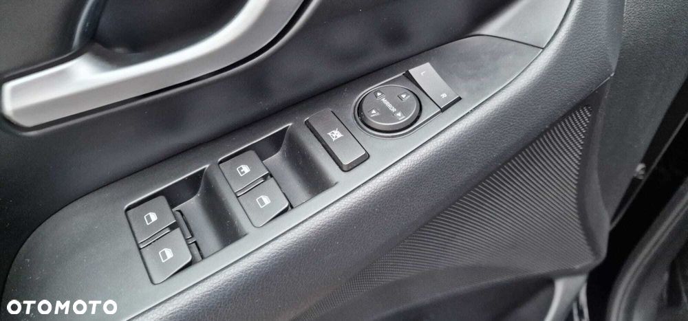 Hyundai i30 1.5 DPI Classic + - 33