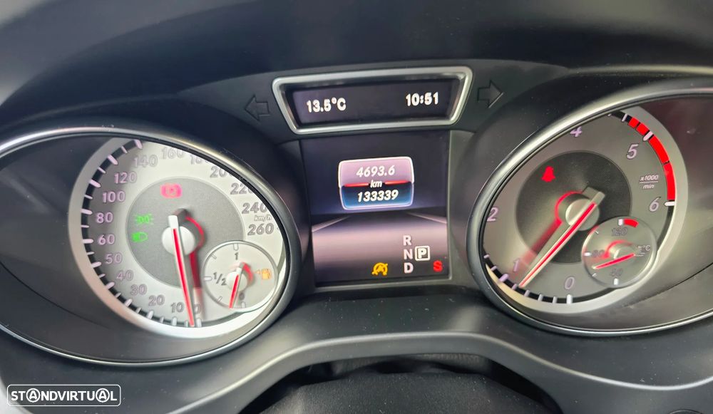 Mercedes-Benz CLA 180 d Shooting Brake AMG Line Aut. - 31