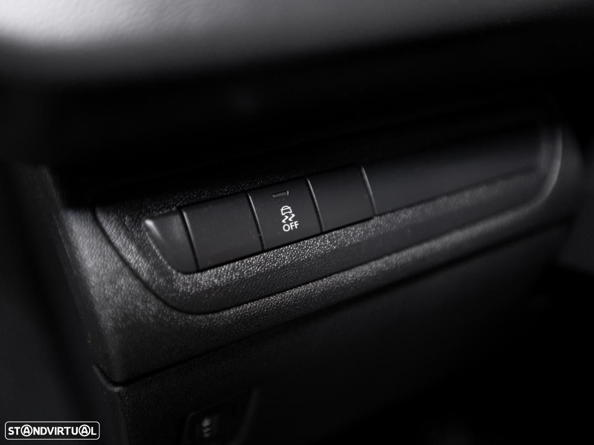 Peugeot 208 - 14