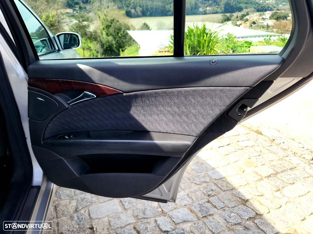 Mercedes-Benz E 220 CDi Avantgarde - 13