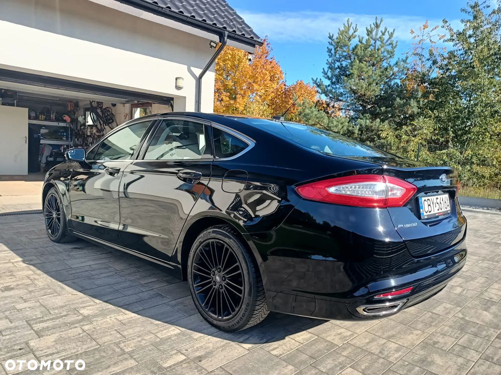 Ford Fusion 2.0 EcoBoost Titanium - 12