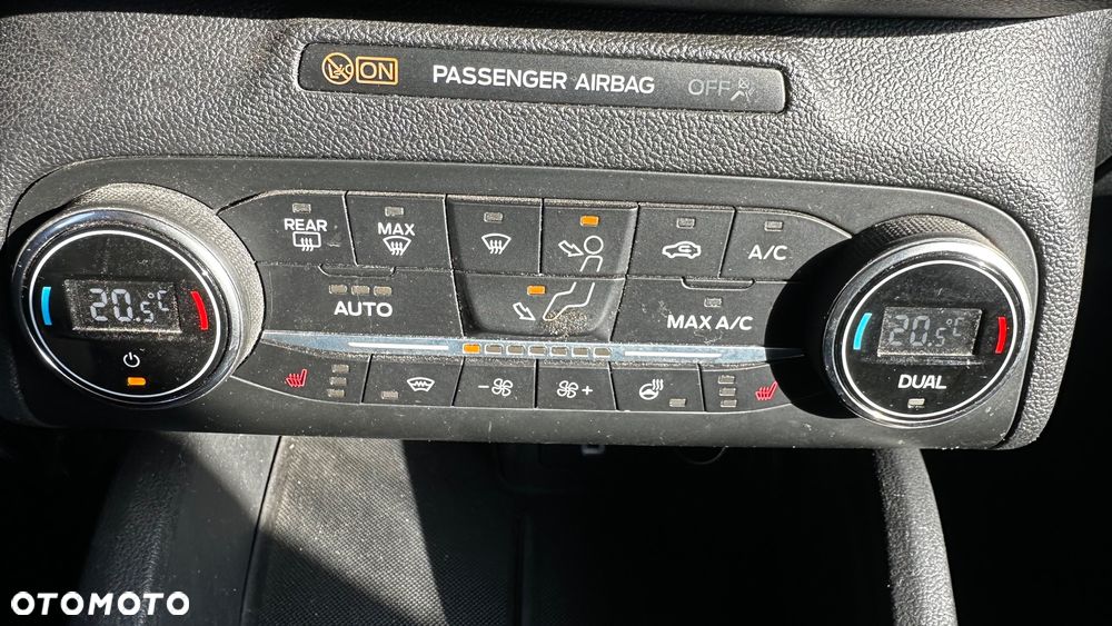 Ford Focus 1.5 TDCi Trend Sport PowerShift - 14