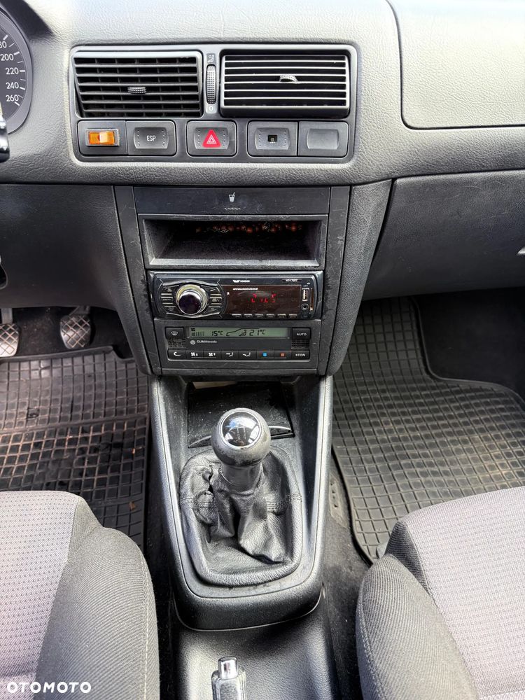 Volkswagen Golf Variant - 11
