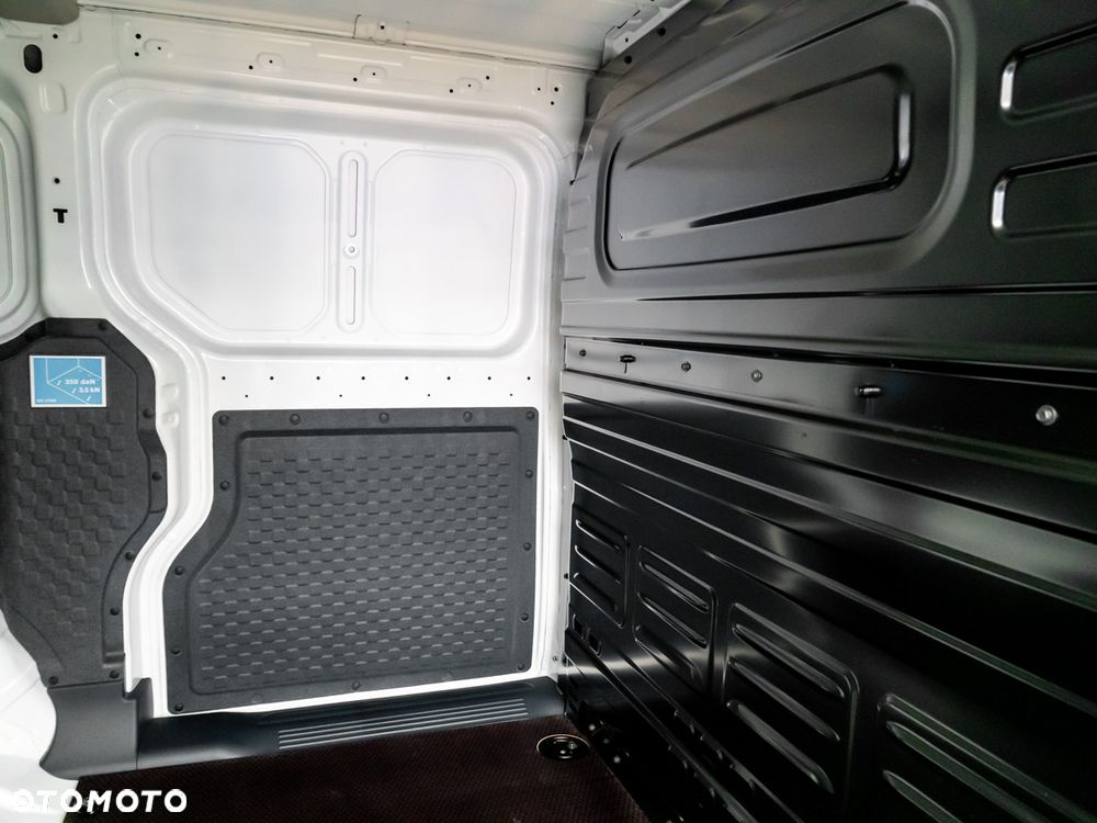 Kia PV5 - 20