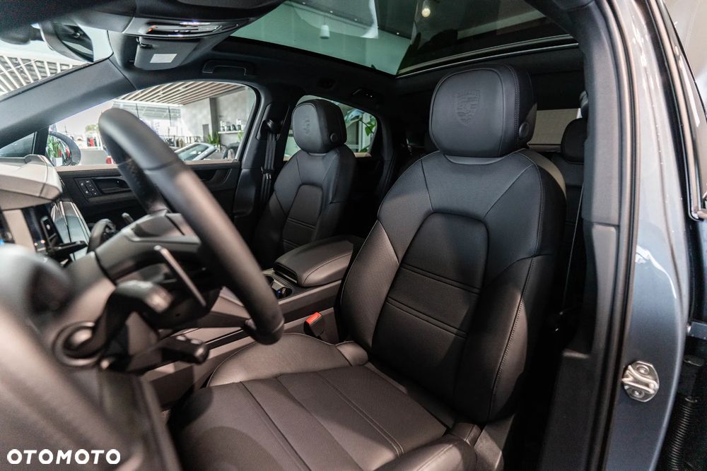 Porsche Cayenne E-Hybrid PHEV Black Edition - 10