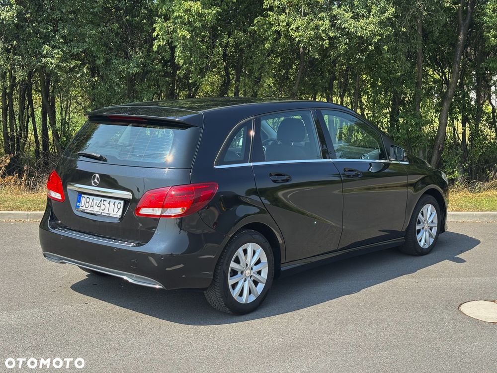 Mercedes-Benz Klasa B 180 d BlueEFFICIENCY Edition Style - 14