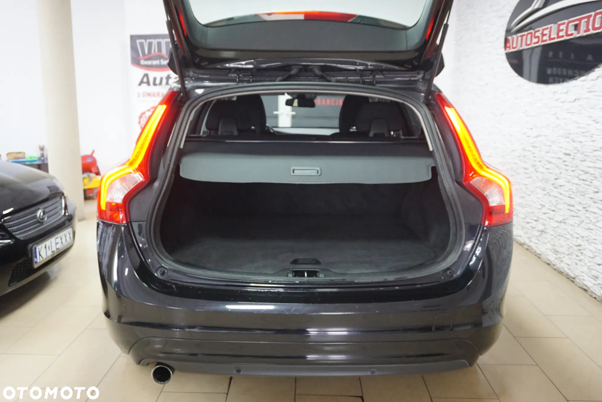 Volvo V60 D2 Kinetic - 16