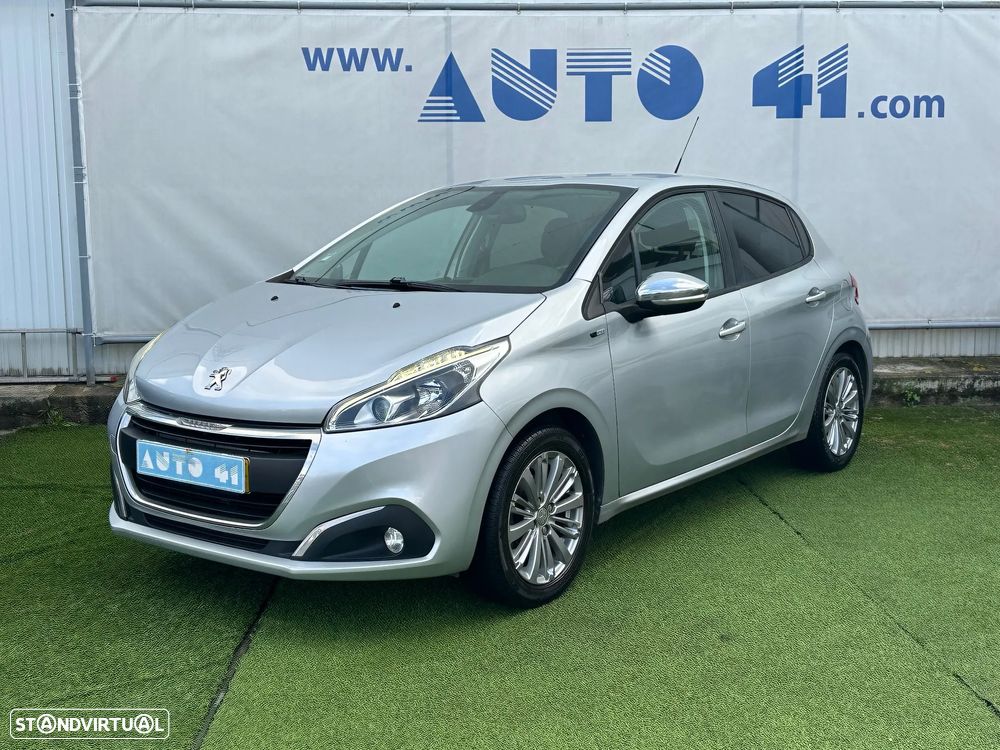 Peugeot 208 1.2 PureTech Style - 1