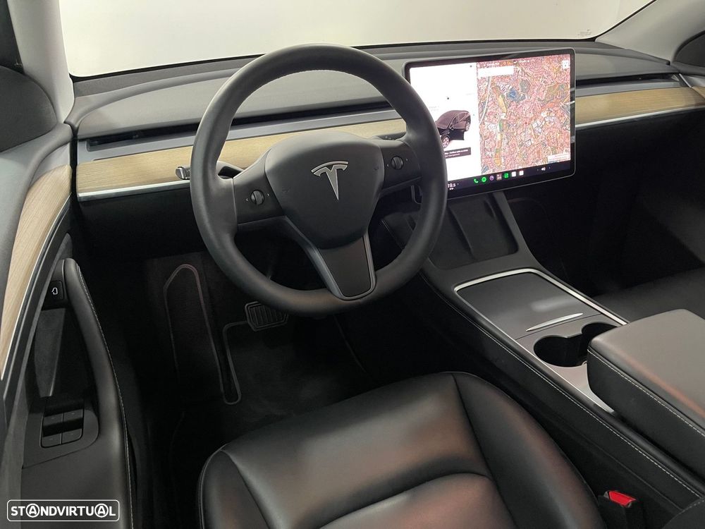 Tesla Model Y Standard - 24